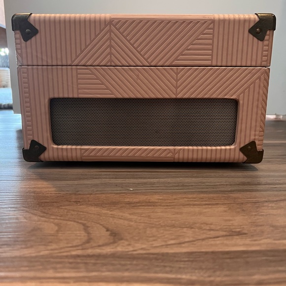 Crosley suitcase record player with mp3 conversion - Picture 9 of 9